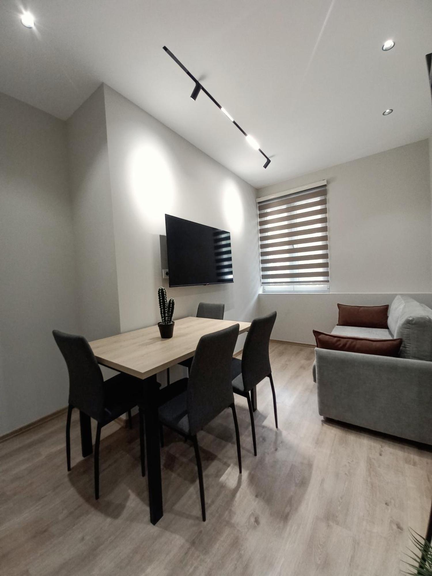 Goat Apartments Tirana Zewnętrze zdjęcie
